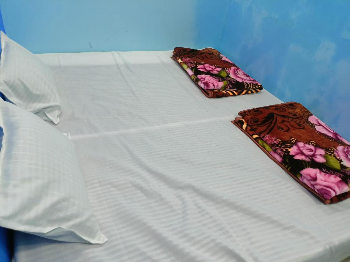 Baba Guest House อุจเจน ภายนอก รูปภาพ